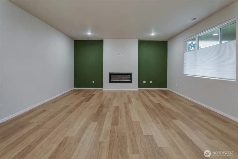 Property photo for 18308 37th Avenue E, Tacoma photo 8