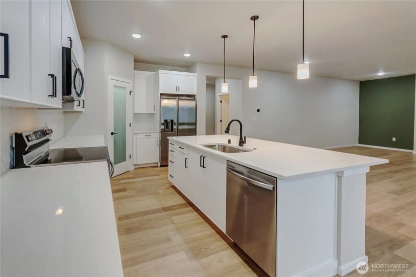 Property photo for 18308 37th Avenue E, Tacoma photo 12