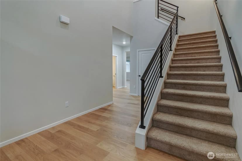 Property photo for 18308 37th Avenue E, Tacoma photo 4