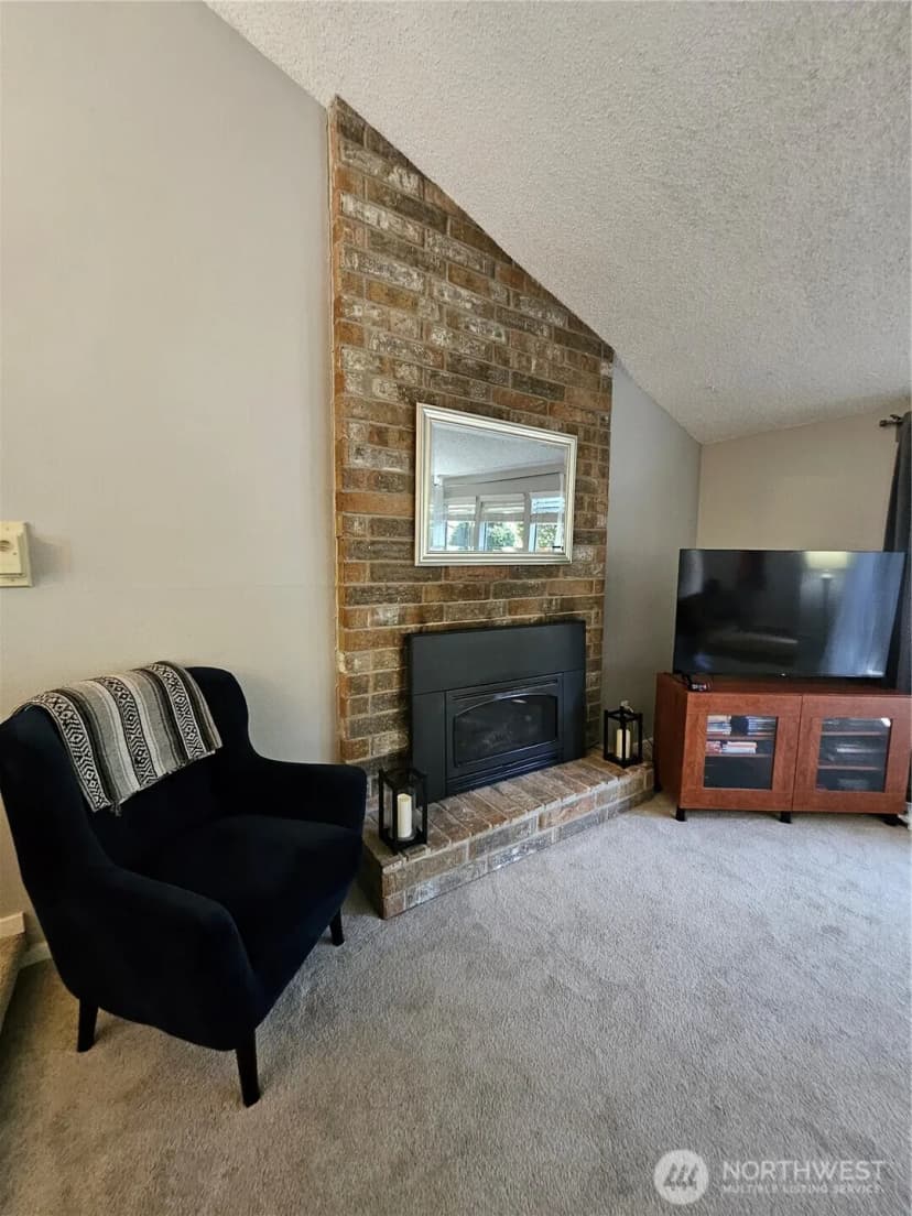 Property photo for 10924 Se 183rd Court, Renton photo 5