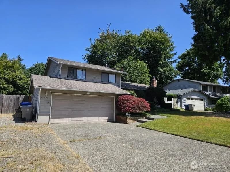 Property photo for 10924 Se 183rd Court, Renton photo 3