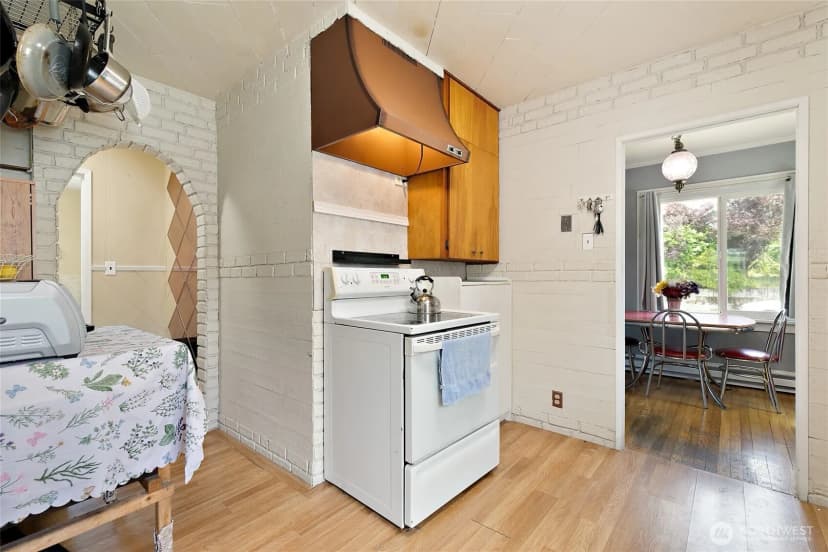 Property photo for 6102 S J Street, Tacoma photo 9