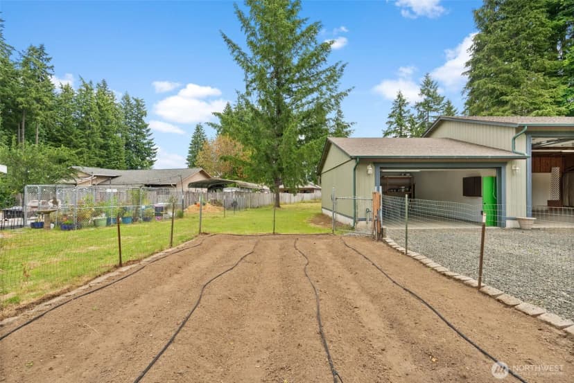 Property photo for 7207 Lakeside St Sw, Olympia photo 38