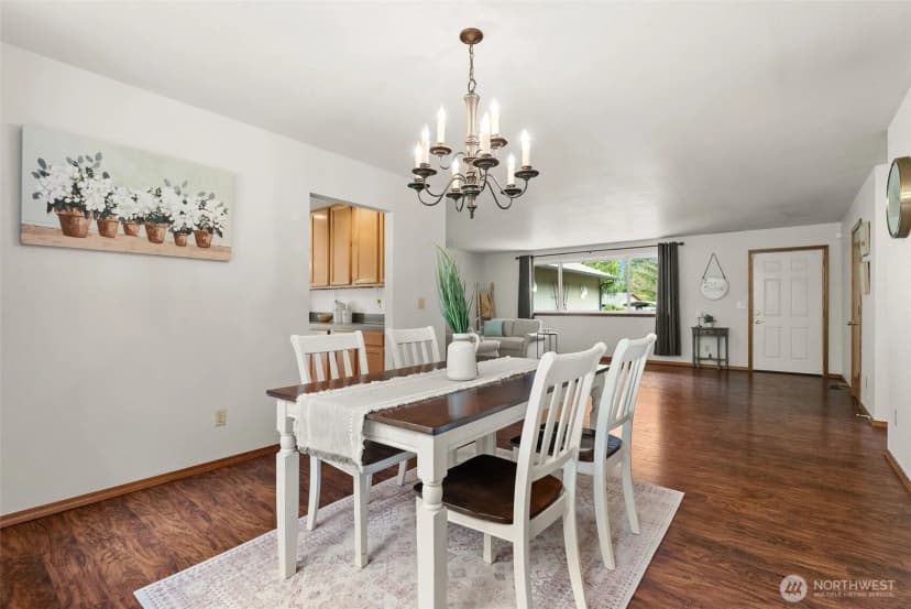 Property photo for 7207 Lakeside St Sw, Olympia photo 9