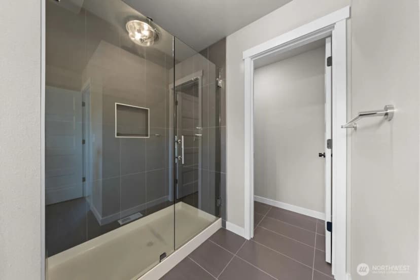 Property photo for 17829 11th Avenue Ne, Arlington photo 19