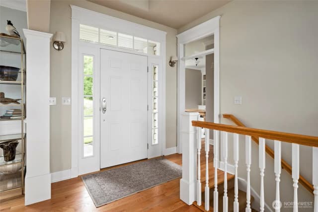 Property photo for 560 Sw Waterloo Avenue, Oak Harbor photo 5