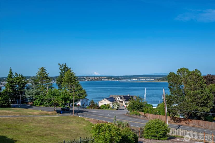 Property photo for 560 Sw Waterloo Avenue, Oak Harbor photo 35