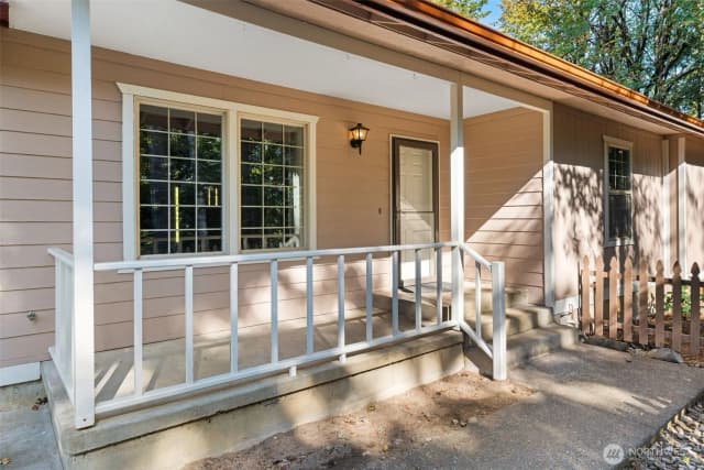 Property photo for 138 Sunnyside Drive, Chehalis photo 4