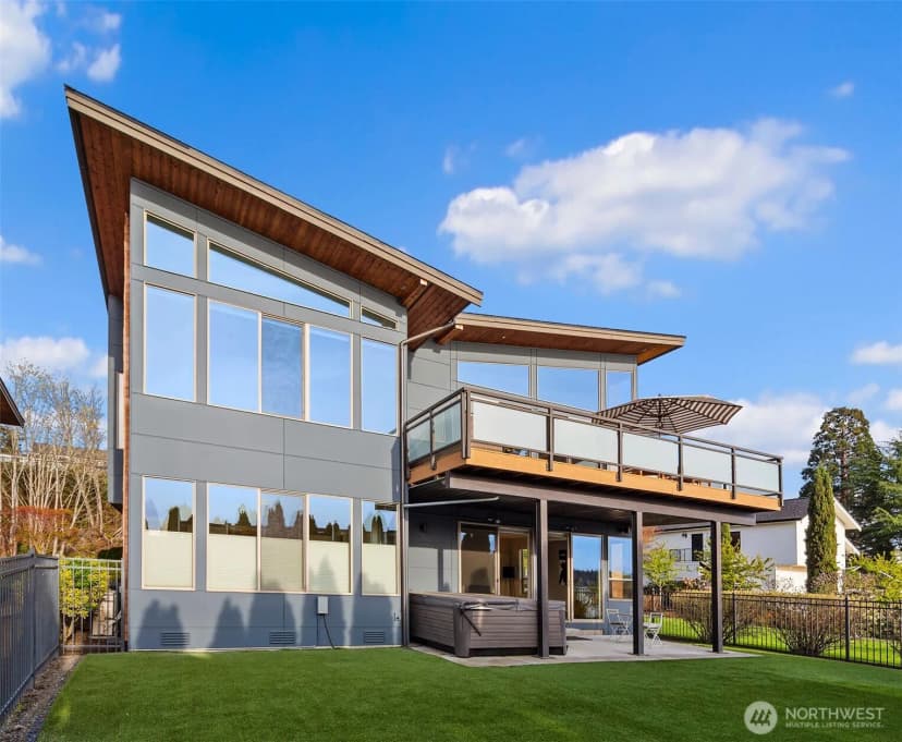 Property photo for 3003 Mountain View Avenue N, Renton photo 6