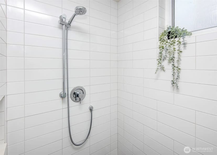 Property photo for 8362 12th Avenue Nw, Seattle photo 23