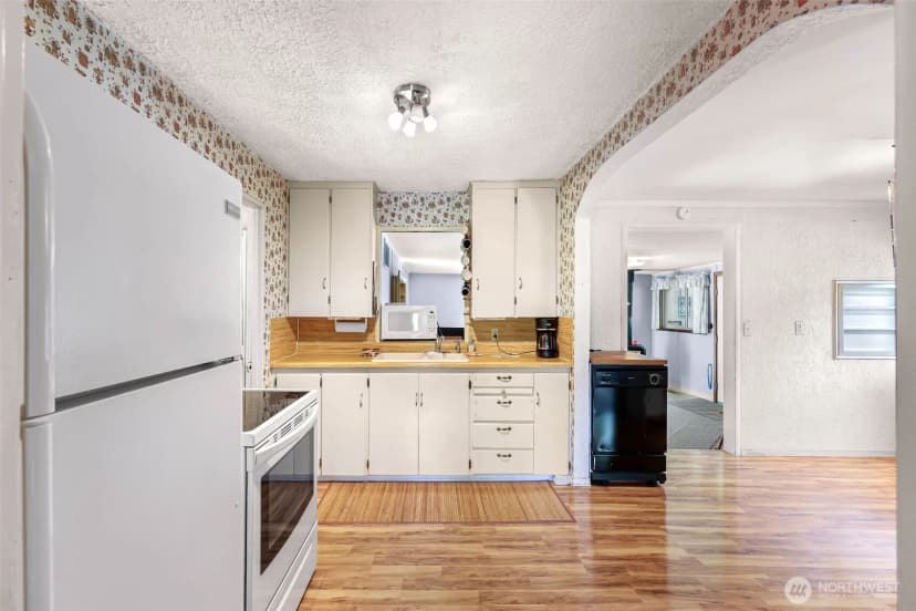 Property photo for 4420 Northwest Drive, Bellingham photo 10