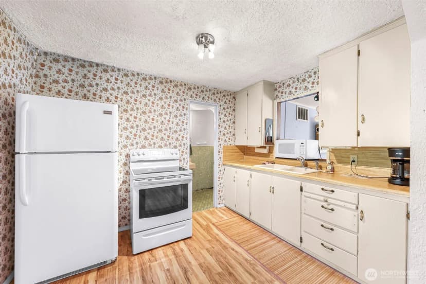 Property photo for 4420 Northwest Drive, Bellingham photo 9