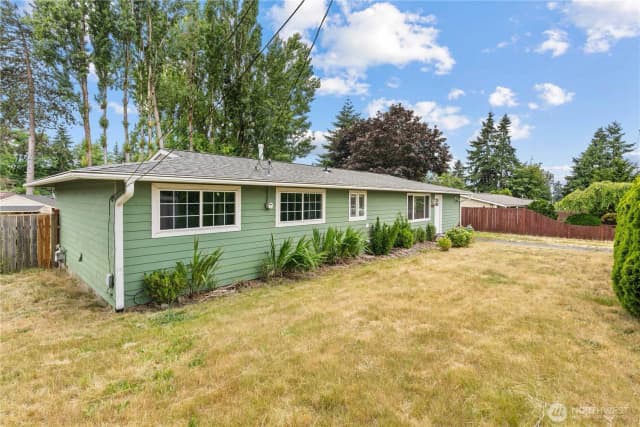 Property photo for 2229 Sw 330th Street, Federal Way photo 5