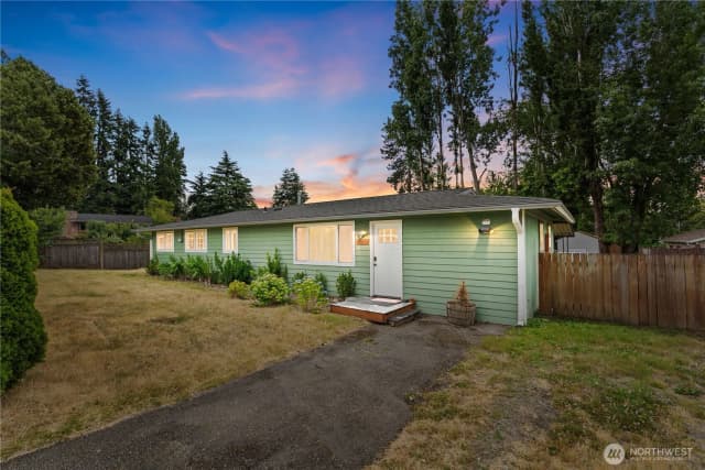 Property photo for 2229 Sw 330th Street, Federal Way