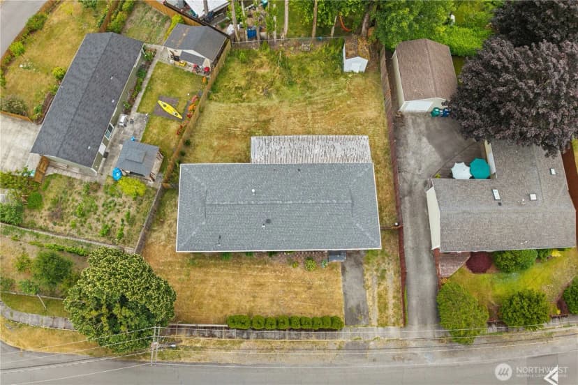 Property photo for 2229 Sw 330th Street, Federal Way photo 3