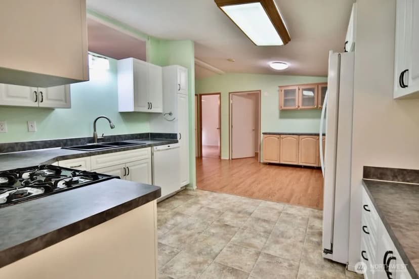 Property photo for 140 Fleming Drive, Sequim photo 5