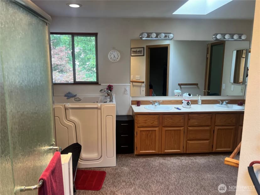 Property photo for 242 Oakesdale Avenue Sw, Renton photo 16