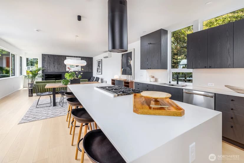 Property photo for 311 Ne 59th Street, Seattle photo 11