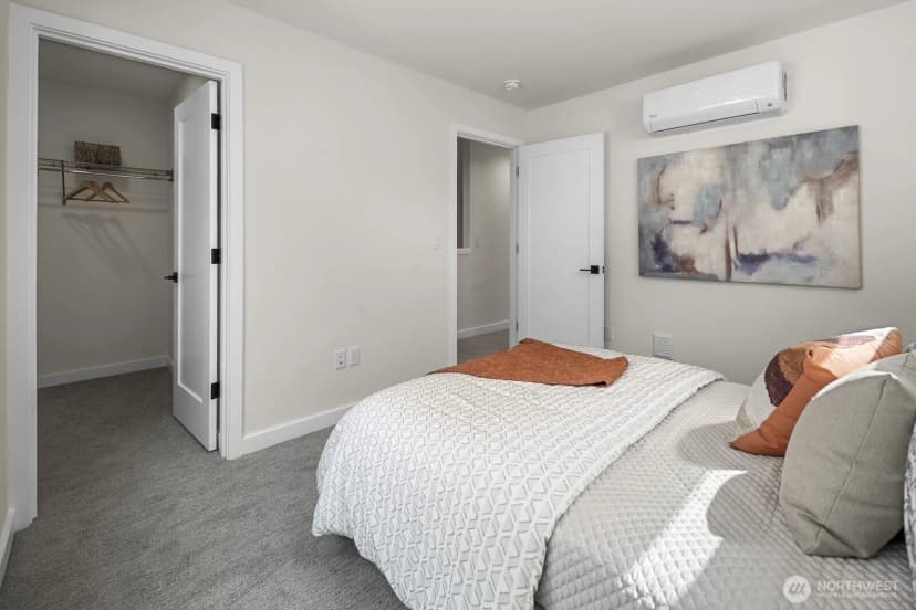 Property photo for 1742 B Nw 62nd Street, Seattle photo 14