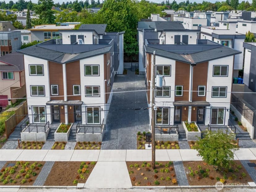 Property photo for 1742 B Nw 62nd Street, Seattle photo 32