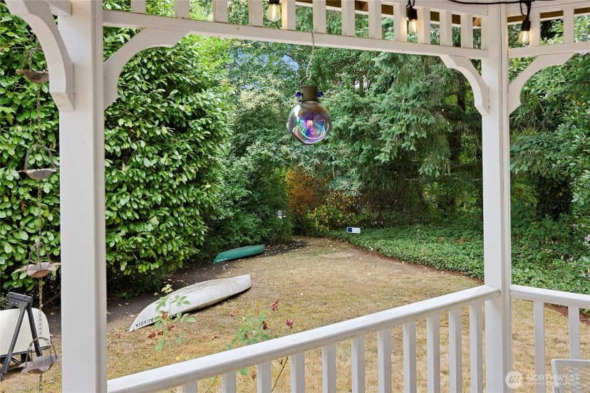 Property photo for 213 Eakin Drive Nw, Bainbridge Island photo 32