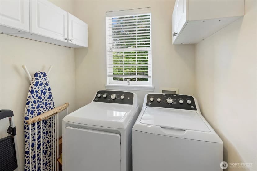 Property photo for 213 Eakin Drive Nw, Bainbridge Island photo 14