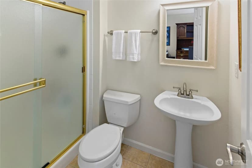 Property photo for 213 Eakin Drive Nw, Bainbridge Island photo 23