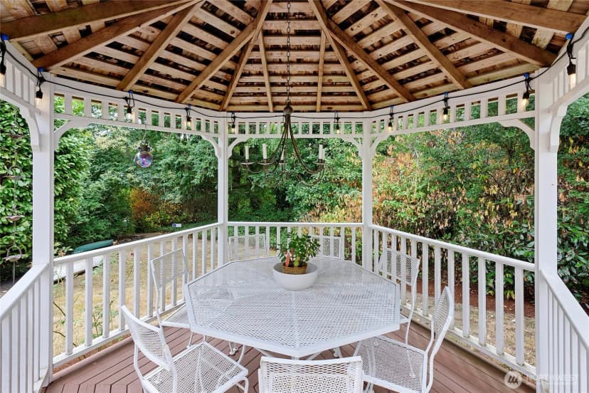 Property photo for 213 Eakin Drive Nw, Bainbridge Island photo 30