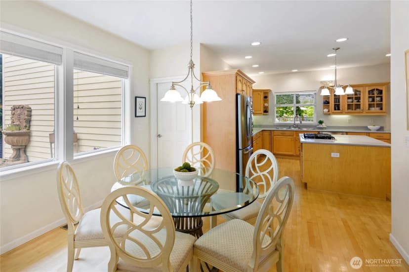 Property photo for 213 Eakin Drive Nw, Bainbridge Island photo 9