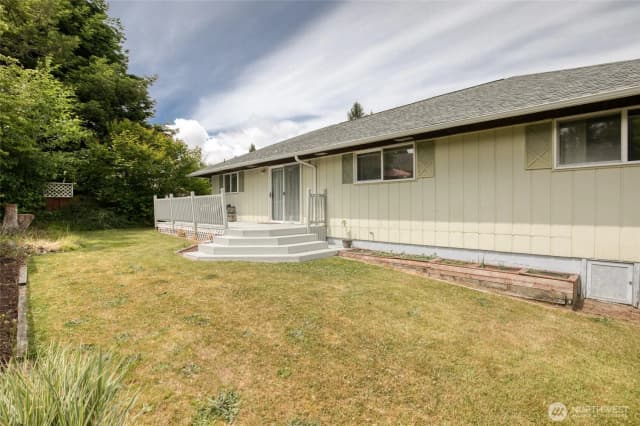 Property photo for 218 Holly Lane, Cosmopolis photo 2