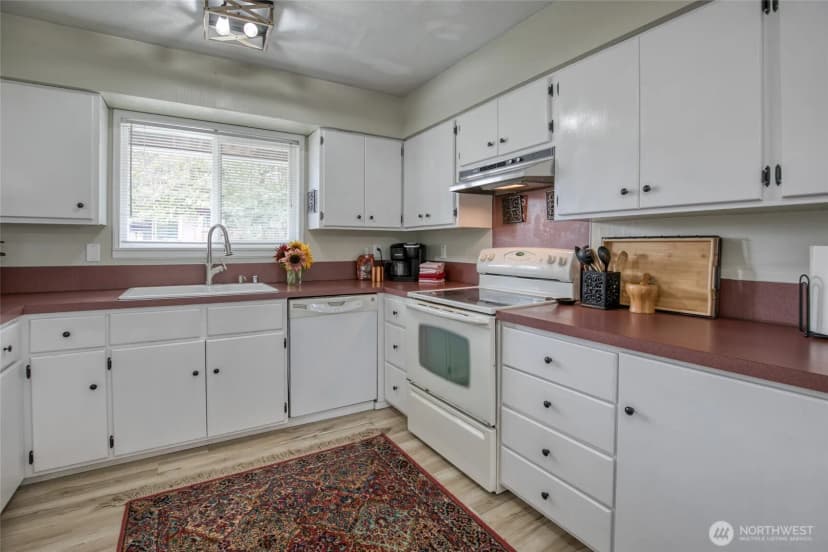 Property photo for 218 Holly Lane, Cosmopolis photo 12
