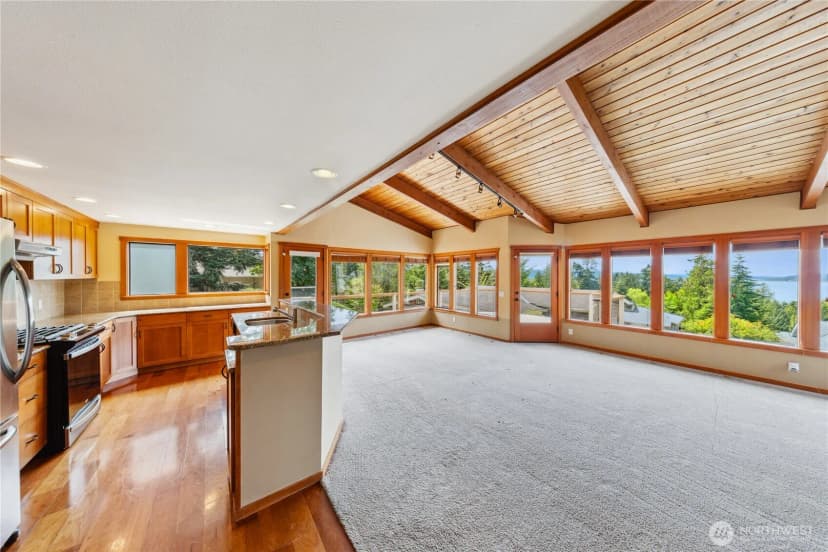 Property photo for 705 Shelter Bay Drive, La Conner photo 7