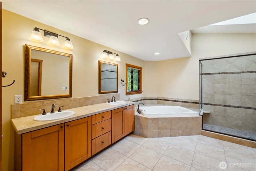 Property photo for 705 Shelter Bay Drive, La Conner photo 16
