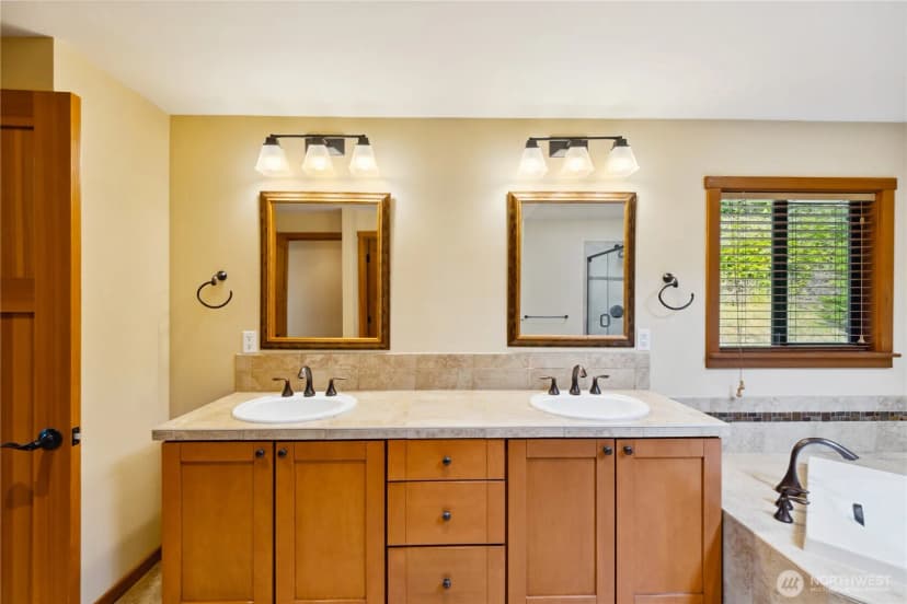 Property photo for 705 Shelter Bay Drive, La Conner photo 15