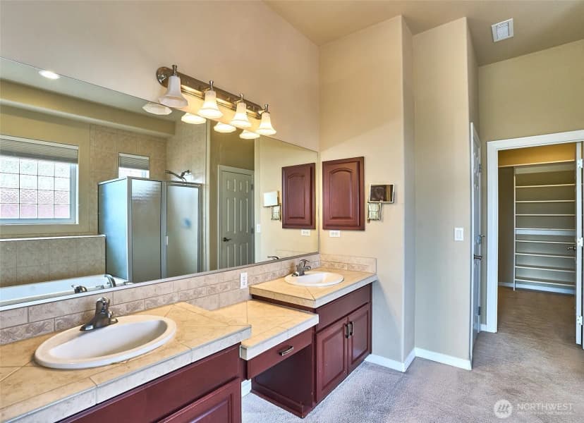 Property photo for 8025 Columbia Way Ne, Lacey photo 17