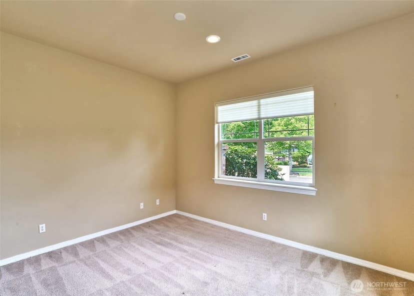 Property photo for 8025 Columbia Way Ne, Lacey photo 13