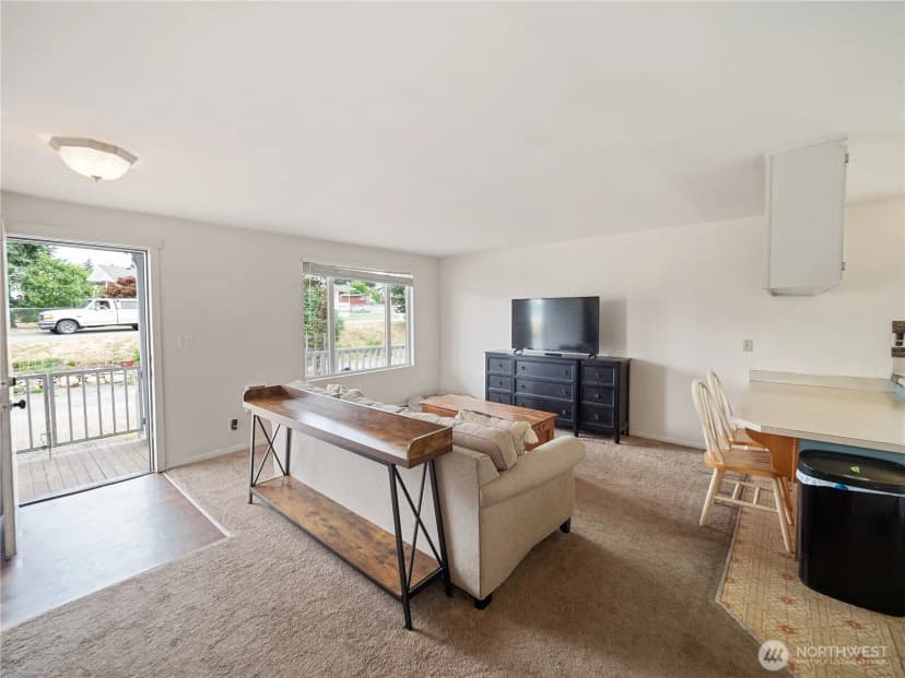 Property photo for 25517 Lawson Street, Black Diamond photo 22