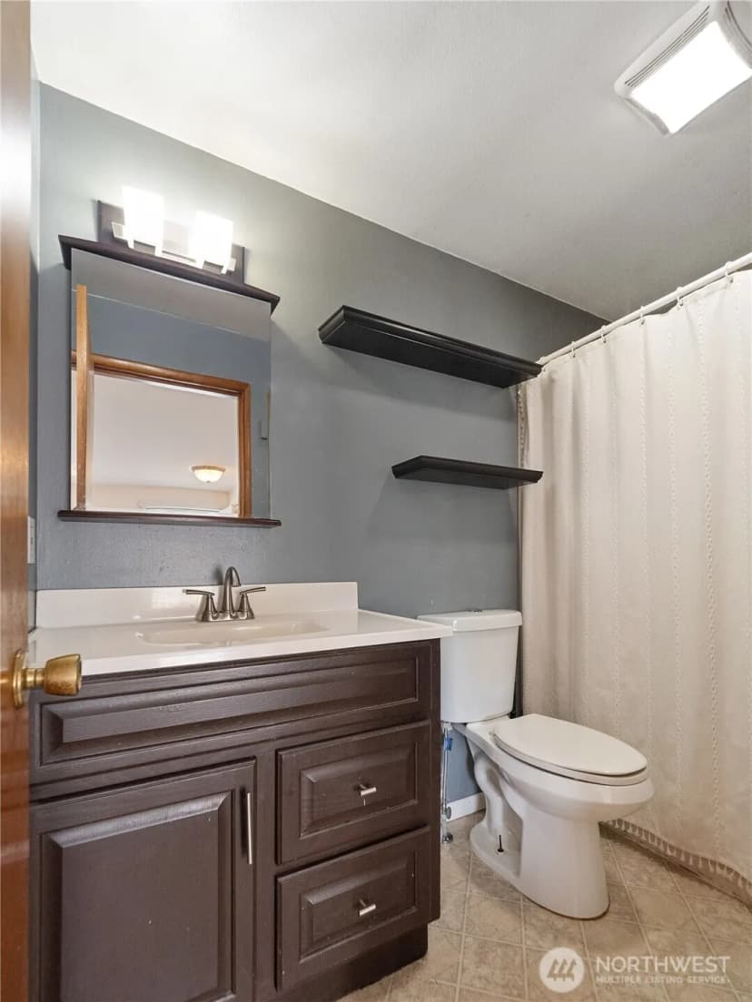 Property photo for 25517 Lawson Street, Black Diamond photo 25