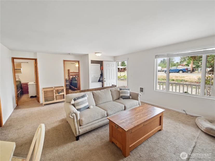 Property photo for 25517 Lawson Street, Black Diamond photo 23