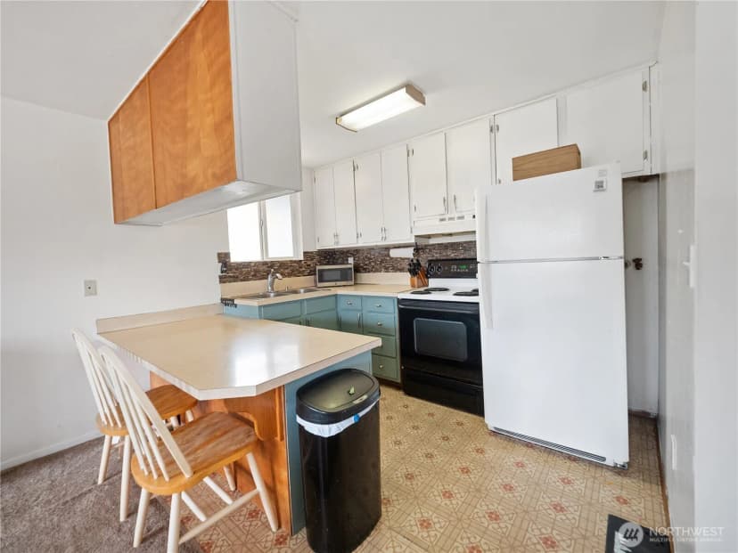 Property photo for 25517 Lawson Street, Black Diamond photo 24
