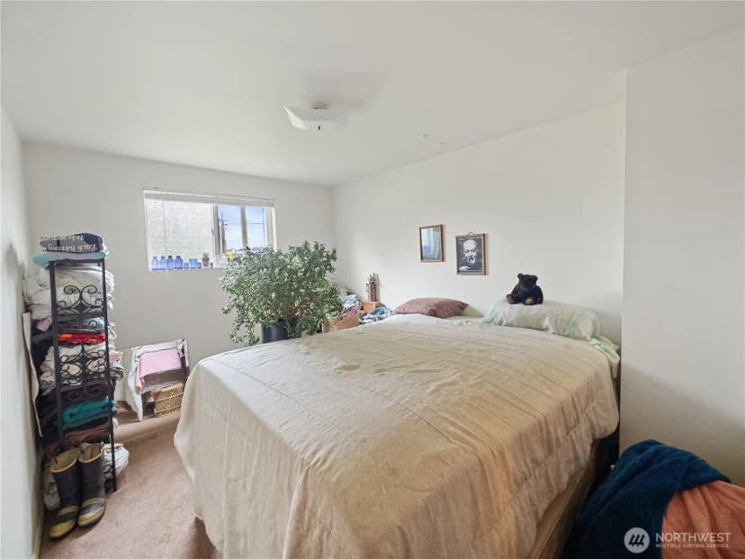 Property photo for 25517 Lawson Street, Black Diamond photo 21