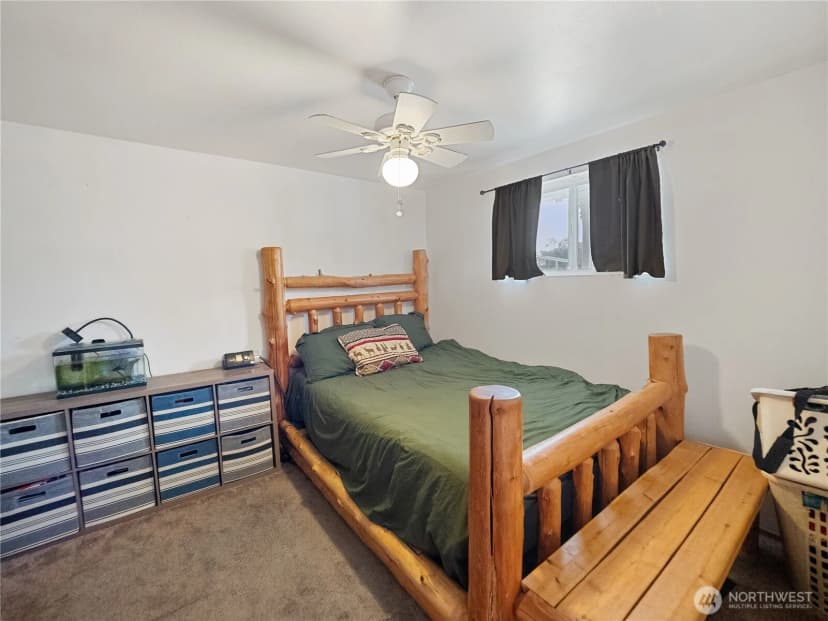 Property photo for 25517 Lawson Street, Black Diamond photo 27