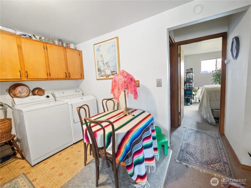 Property photo for 25517 Lawson Street, Black Diamond photo 19