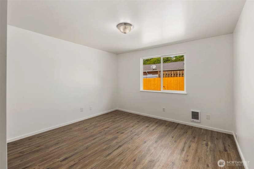 Property photo for 3305 Hollywood Avenue, Bellingham photo 30