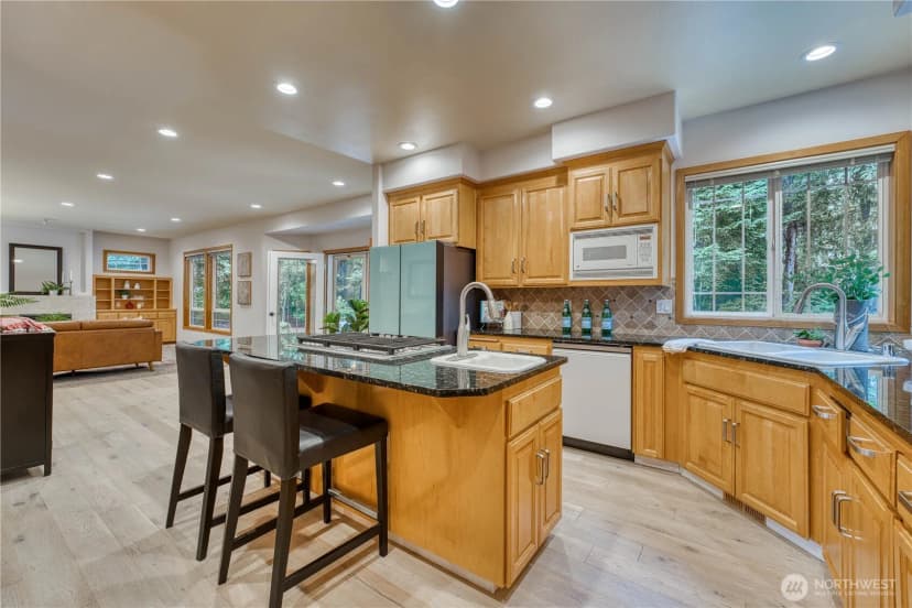 Property photo for 821 23rd Avenue Nw, Gig Harbor photo 9