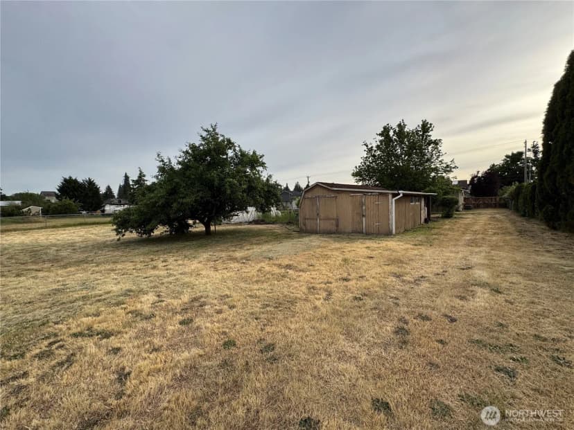 Property photo for 18509 22nd Avenue E, Tacoma photo 32