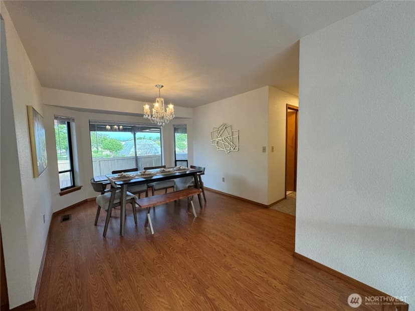 Property photo for 18509 22nd Avenue E, Tacoma photo 6