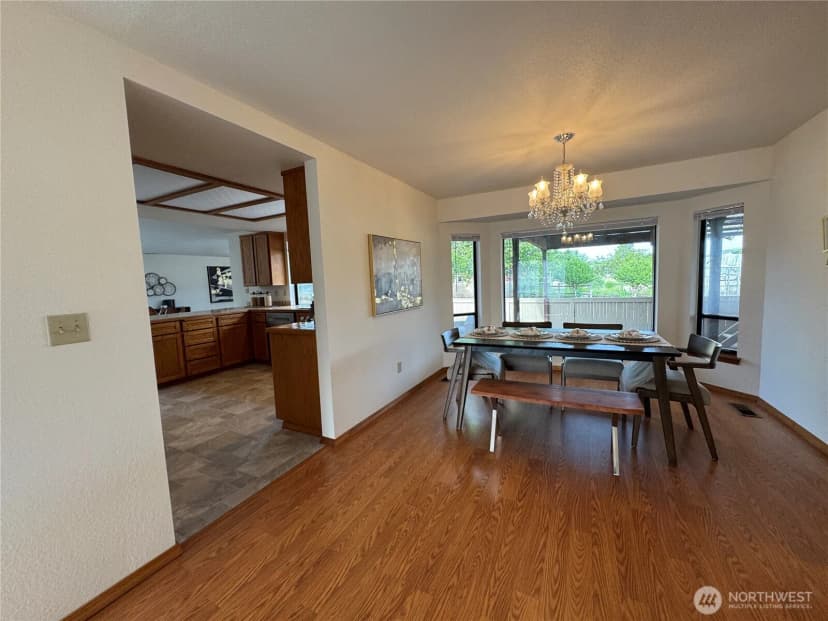 Property photo for 18509 22nd Avenue E, Tacoma photo 7