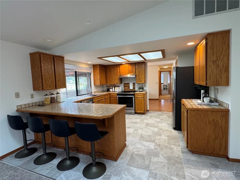 Property photo for 18509 22nd Avenue E, Tacoma photo 12