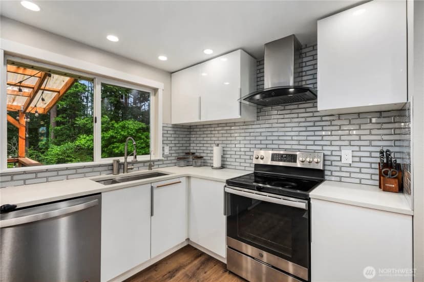 Property photo for 22625 1st Drive Se, Bothell photo 12